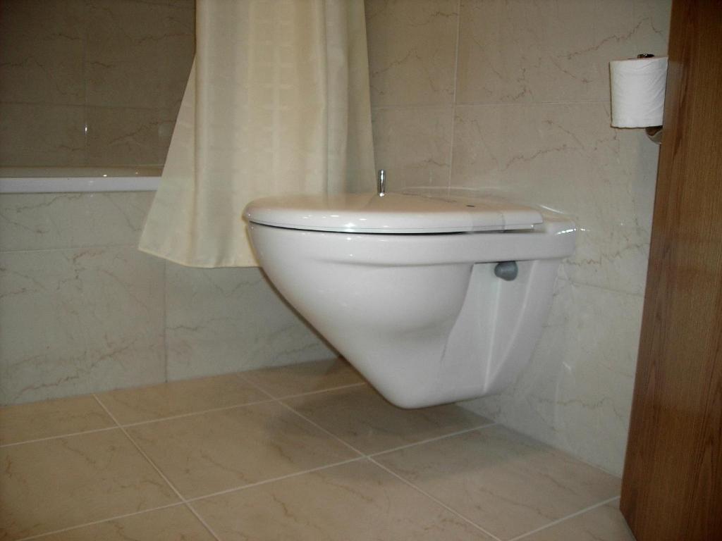 Hotel Agorreta Salinas De Pamplona Habitación foto