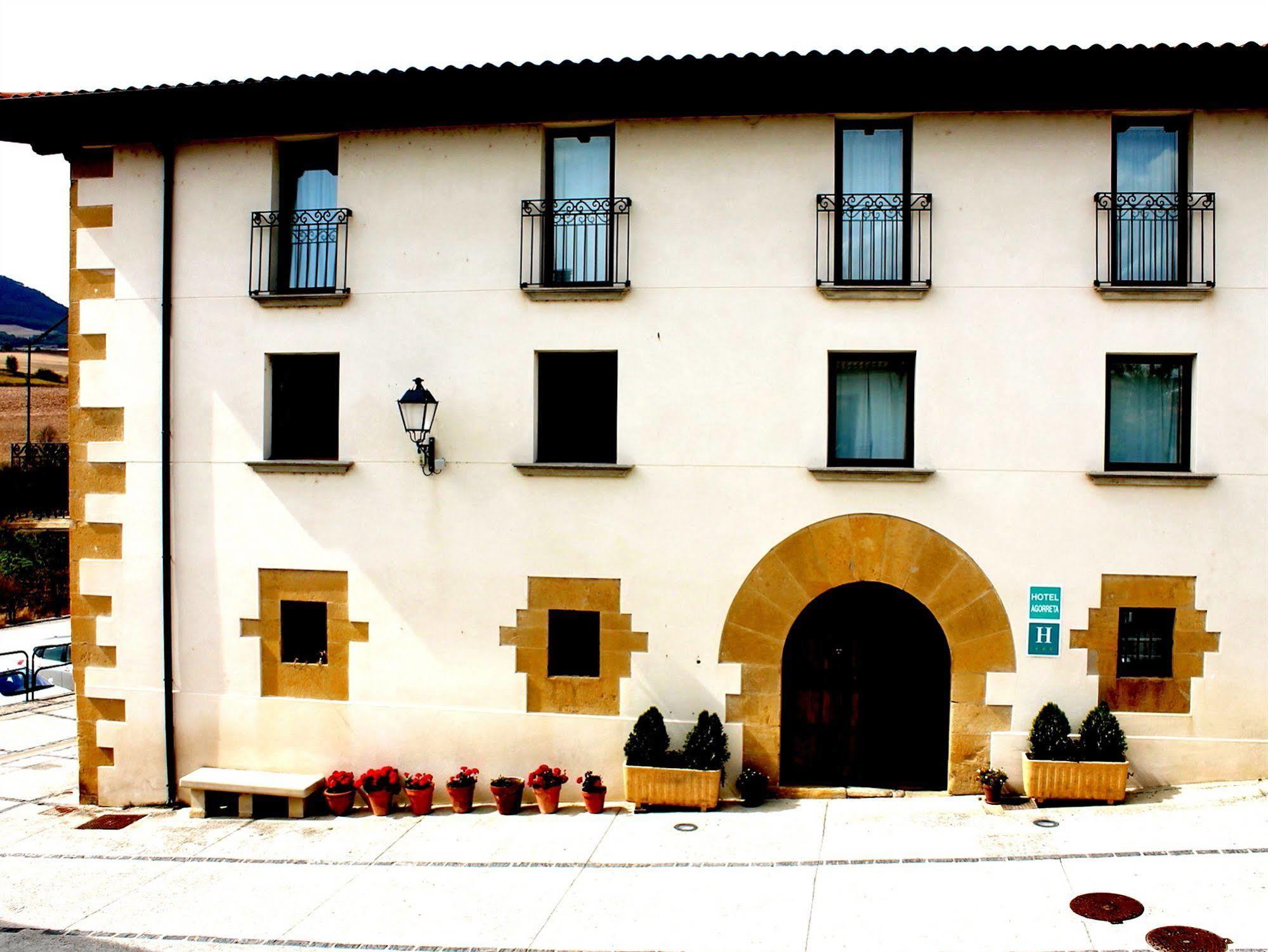Hotel Agorreta Salinas De Pamplona Exterior foto